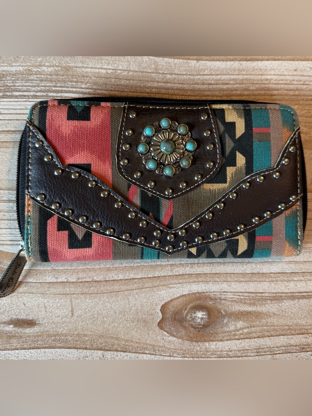Rustic Coutures Western Studded Aztec Design Zipper Wallet Credit Card slots